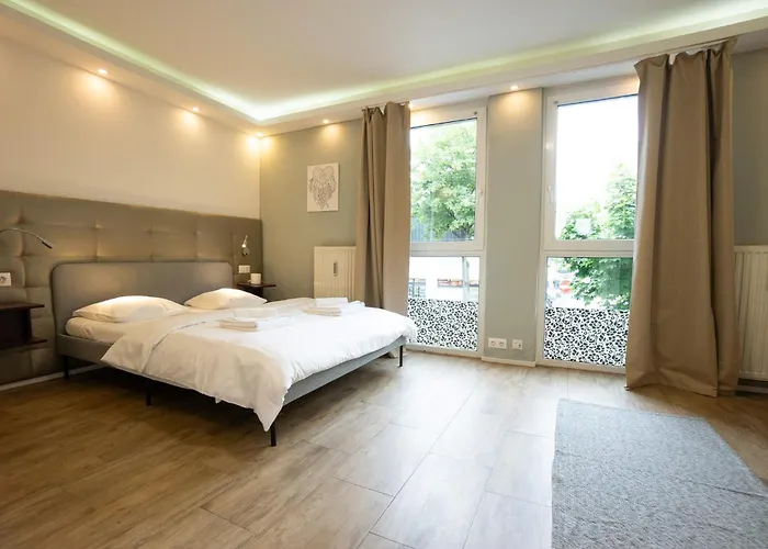 Easystay With Queen-size Bed, Self Check-in K6 * Viena